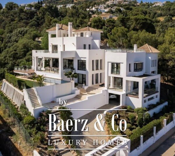 photo 21 Villa - Marbella East - Ref: 8014