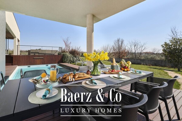 photo 6 Croatia, Istria, Umag: Stunning Villa with pool surrounded by olive groves