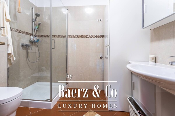 photo 8 Omiš, apartment house near the beach