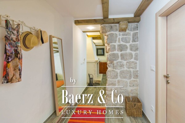 photo 20 Island of Šipan, stone house, first row to the sea