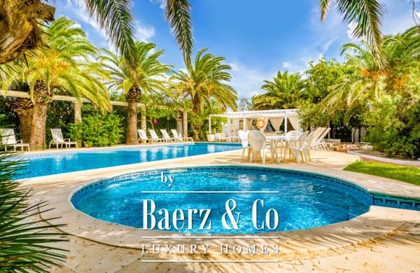 photo 8 IMPRESSIVE SEA-FRONT VILLA IN CALAN BLANES