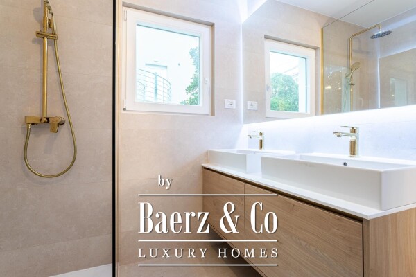 photo 17 Seget Vranjica, unique opportunity, beautiful house first row to the sea