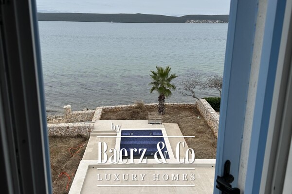 photo 13 Pašman Island, Dobropoljana, classic stone villa in the first row to the sea