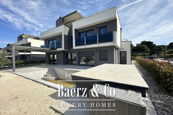 photo 3 Istria, Pomer: Exclusive Modern Villa 260 m2 with Pool and Sea View, 400m from Coast