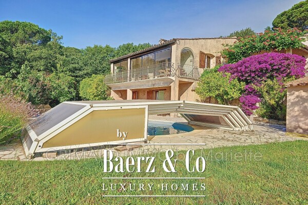 photo 7 Grimaud, France