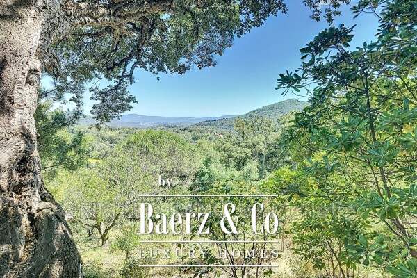 photo 1 Character Property on 2.1 Hectares with Open View and Sea Gl