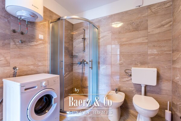 photo 14 Istria, Medulin, large detached house with 7 apartments 100 m from the sea