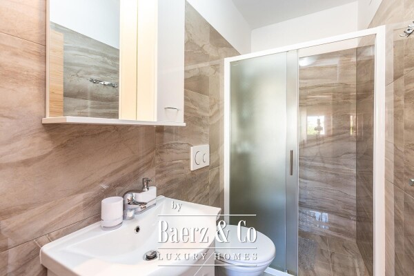 photo 29 Istria, Medulin, large detached house with 7 apartments 100 m from the sea