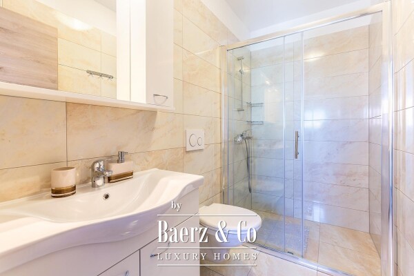 photo 32 Istria, Medulin, large detached house with 7 apartments 100 m from the sea