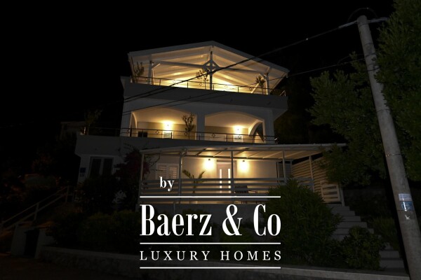 photo 2 Karlobag, Cesarca, beautiful Villa with a pool by the sea 240 m²