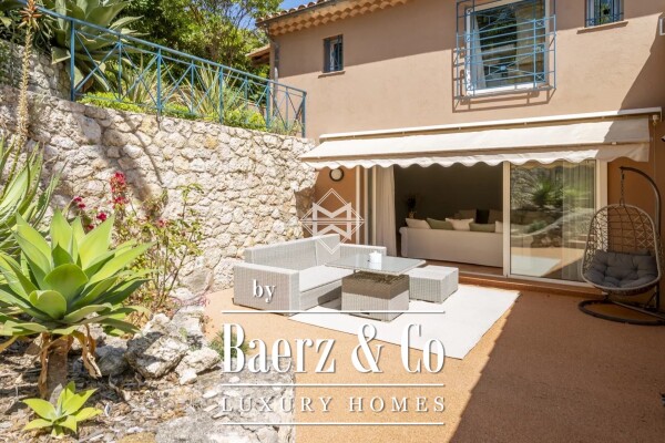 photo 11 Charming Villa with Pool and sea view in a Private Estate in Villefranche-sur-Mer