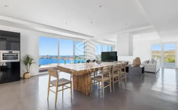 photo 19 Beautiful luxury home in Cala moli