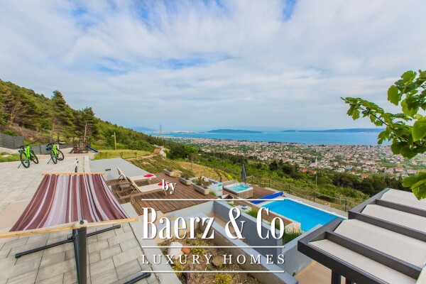 photo 4 Kaštela, Kaštel Stari, a unique villa with a magnificent view