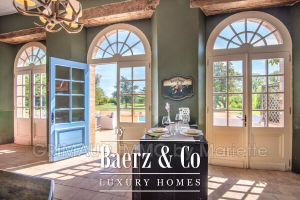 photo 16 property on 24 ha with lake, stable and several houses