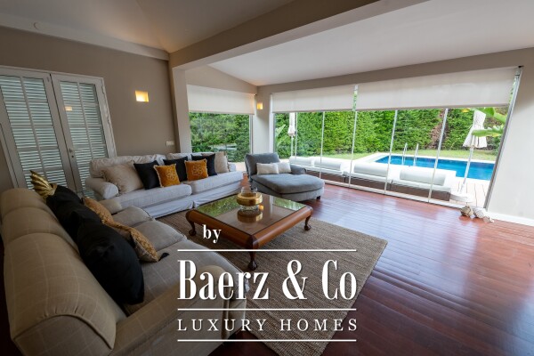 photo 4 Luxurious villa in central area Tenerife south