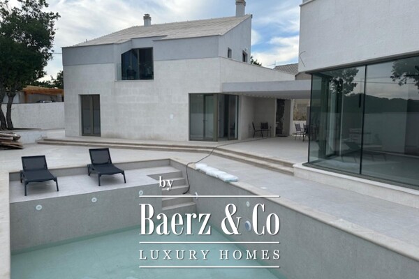 photo 1 Brac, two separate modern houses with a large terrace, near Bol