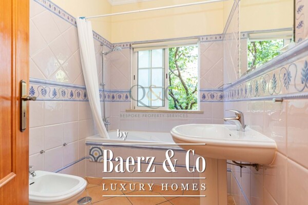 photo 12 Beautiful luxury home in Almancil, Almancil