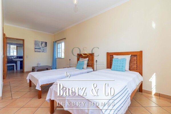 photo 16 Beautiful luxury home in Almancil, Almancil