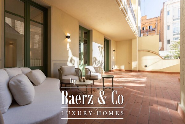 photo 4 Prestigious Apartment   Eixample Dreta, Barcelona    2,100,000