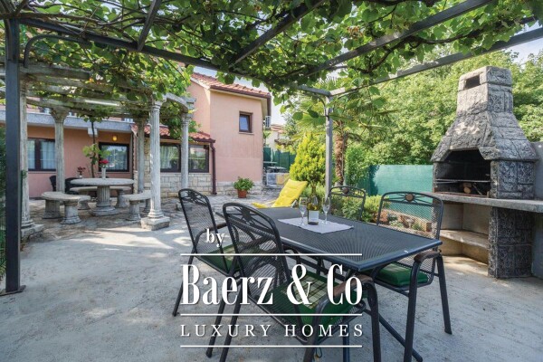 photo 15 Rovinj, Rovinjsko Selo, elegant, luxurious house 380 m2 with 4 residential units and a beauutifu...