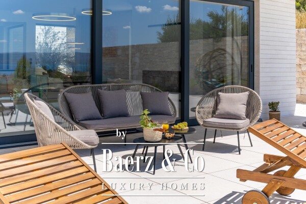 photo 23 Podstrana, moderna vila s bazenom i otvorenim pogledom na more