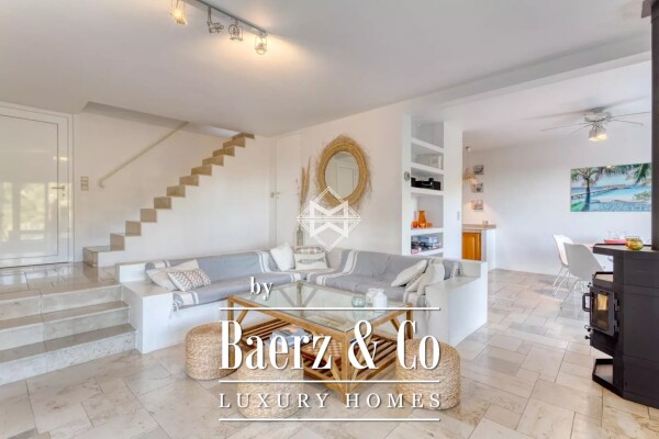 photo 9 In La Croix-Valmer, villa with sea view in the heart of a domain