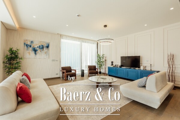 photo 11 Luxurious Three Bedroom Apartment with a Seaview