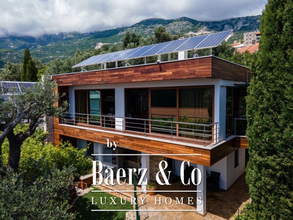 photo 2 Luxurious Villa in Becici with a Holiday Home and a Guest House