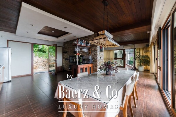 photo 6 Luxurious Villa in Becici with a Holiday Home and a Guest House