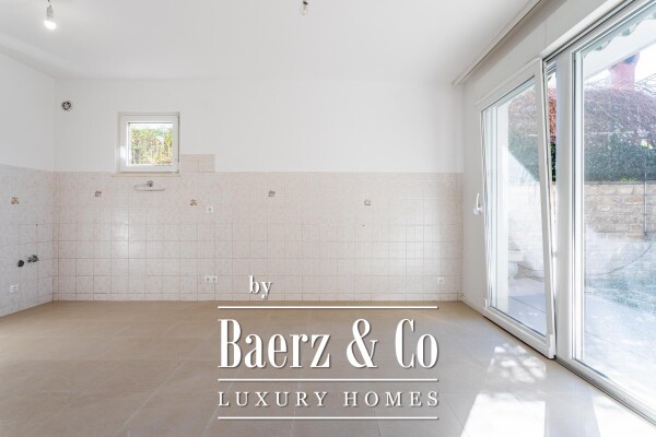 photo 10 Podstrana, house with four apartments, 340m2