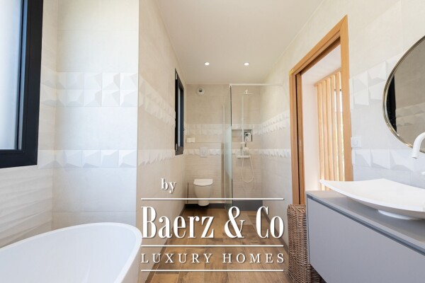 photo 5 Contempory luxury Villa