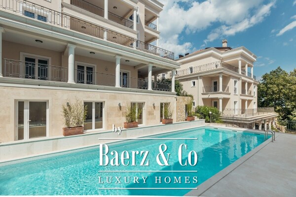 photo 5 Luxurious Three Bedroom Apartment in Herceg Novi with Pool Access