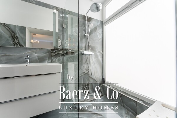 photo 30 Elegant bungalow in prestigious area.