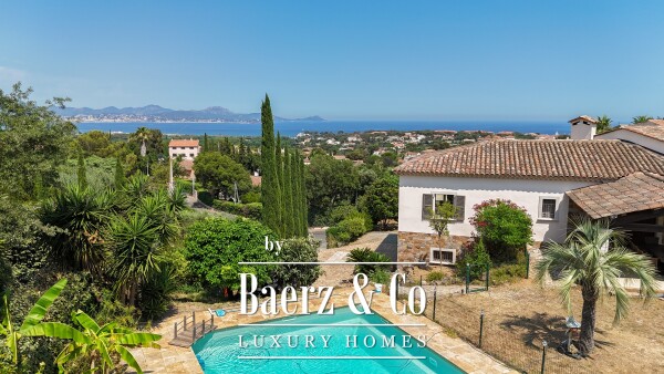 photo 1 Sale Villa exceptional sea view swimming pool double garage garden- 5 Rooms 250 m2 - Saint-Aygulf