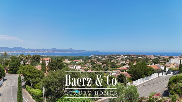 photo 16 Sale Villa exceptional sea view swimming pool double garage garden- 5 Rooms 250 m2 - Saint-Aygulf