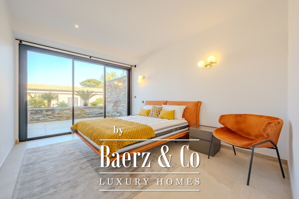 photo 11 Gassin Apartment – Just Steps from the Beach and 5 Minutes to St. Tropez