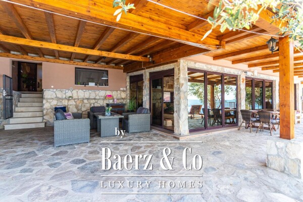 photo 20 Omiš, Stanići, a beautiful house with a sea view, total living area of 160 m² on a land plot of 2546