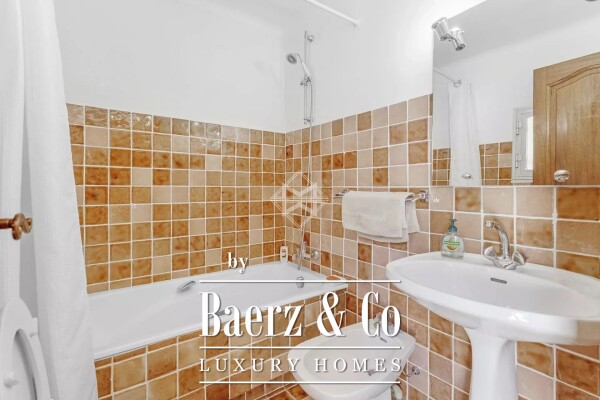 photo 13 Small house in a sought appreciated domain