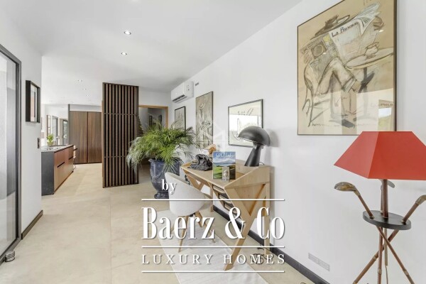 photo 3 Contemporary Villa Between Sea. Golf & Hills