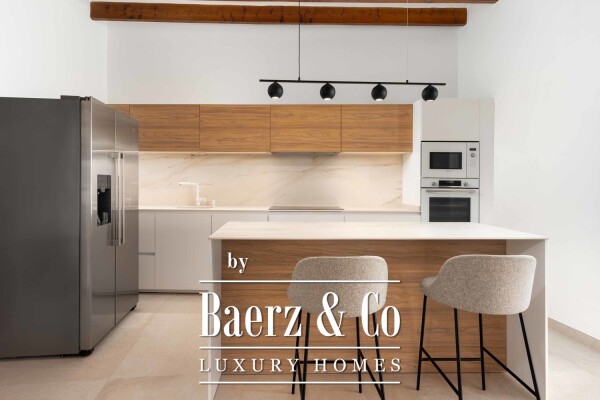 photo 8 Exquisite renovated townhouse with pool and mountain view