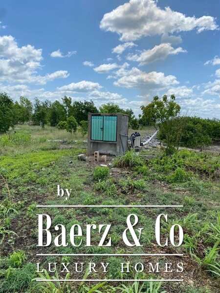 photo 21 Street 24 x 29 