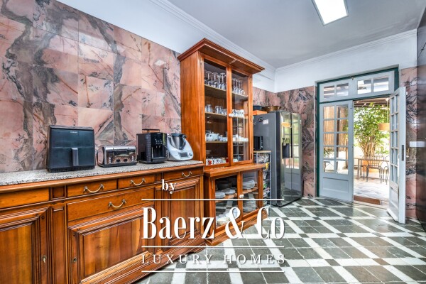 photo 11 5 bedroom villa with swimming pool in the historic area of Parede