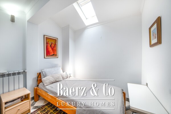 photo 24 5 bedroom villa with swimming pool in the historic area of Parede