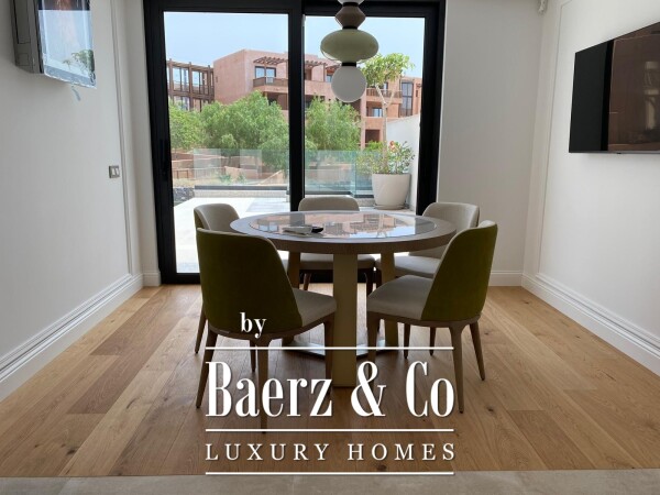 photo 7 Robust corner plot chalet in Tenerife south