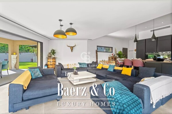 photo 5 Contemporary Brand new villa