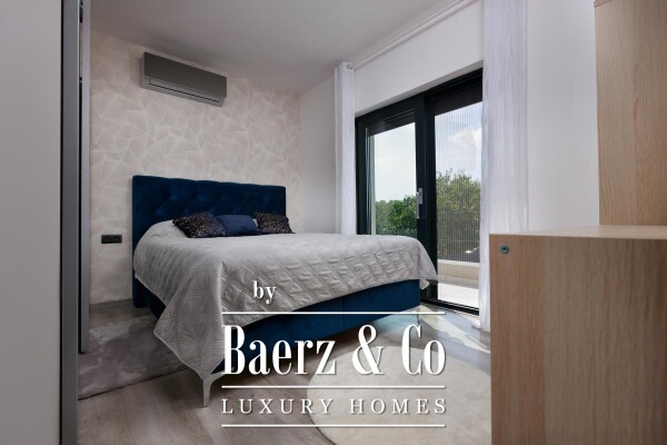 photo 10 Malinska, beautiful villa with 3 residential units, swimming pool, sea view