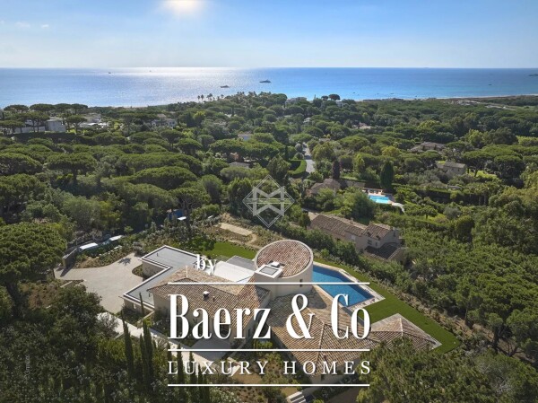 photo 2 Modern villa with sea view, walking distance from Pampelonne beach