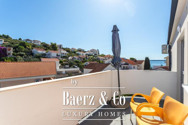 photo 11 Čiovo, Okrug Gornji, furnished house with four apartments and outdoor kitchen, 3rd row from the sea