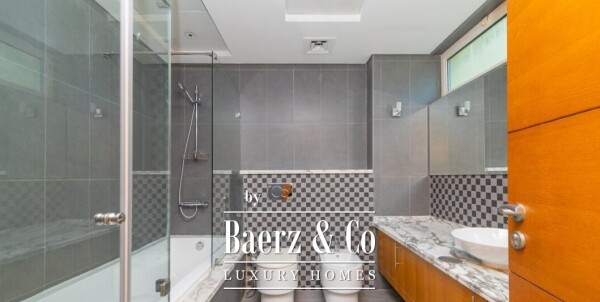 photo 12 Elegant 4-Bedroom Nova Villa for Sale in Jumeirah Park