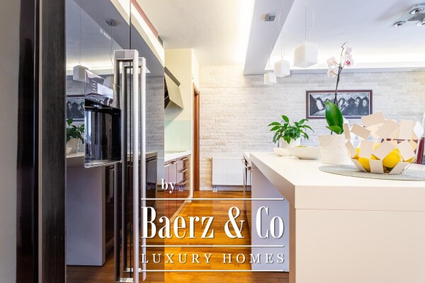 photo 5 Split, Pazdigrad – Spacious Two-Bedroom Apartment 142 m² with Garage and Landscaped Courtyard